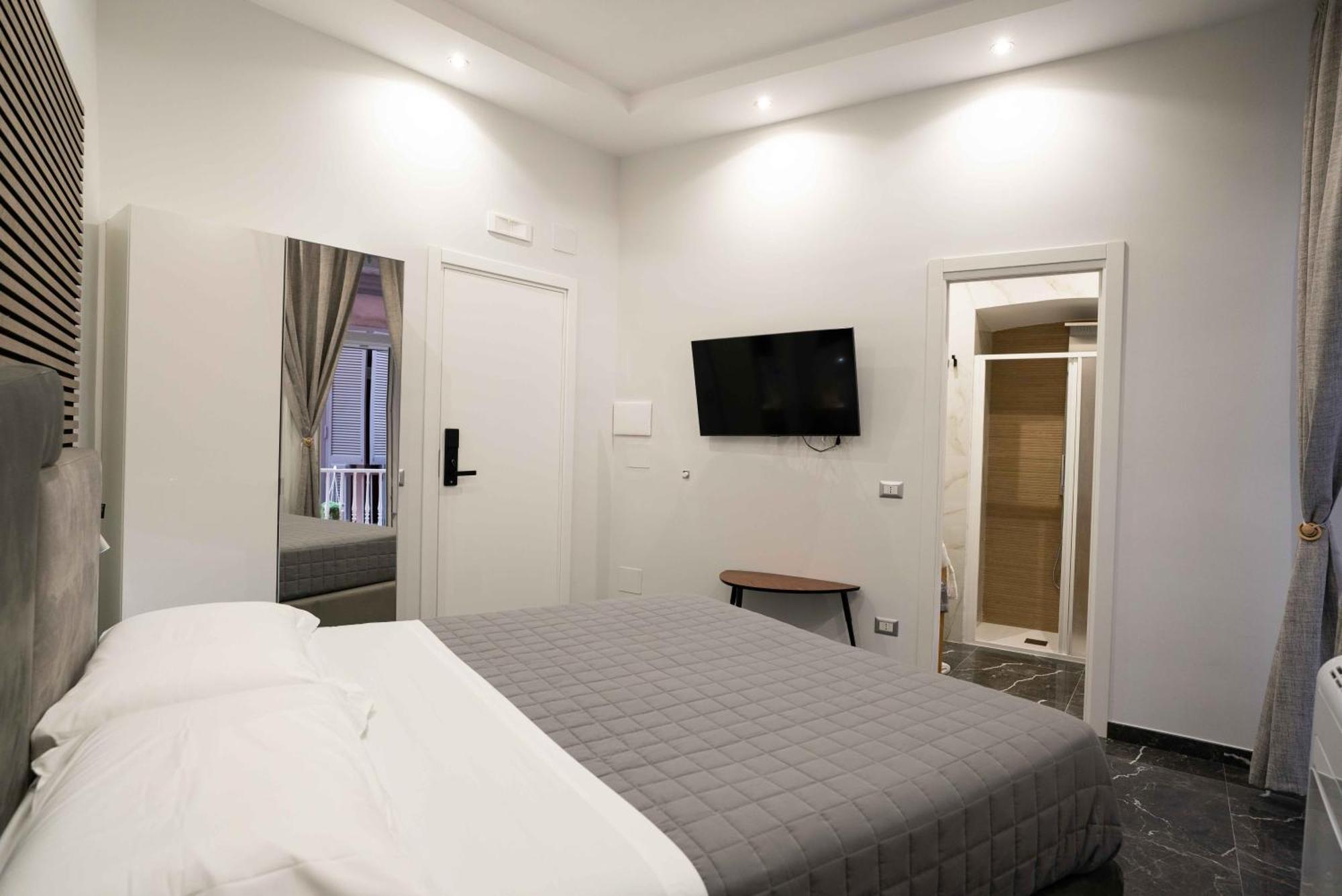 Worldwidesuites Napoli Eksteriør bilde